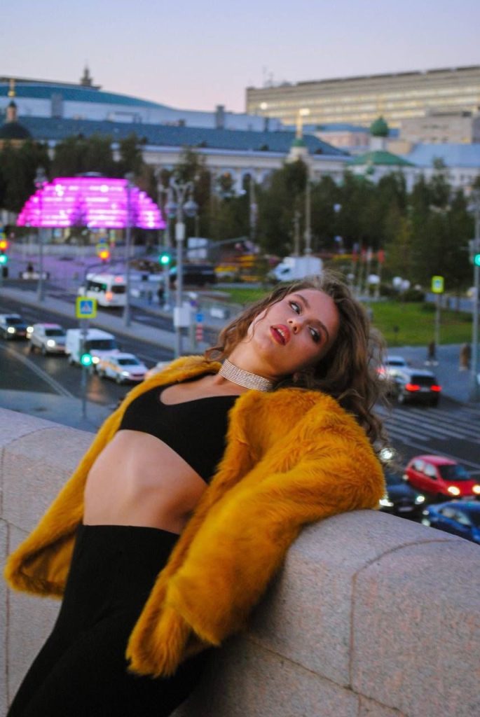Эскорт девушка Алиса в Москве