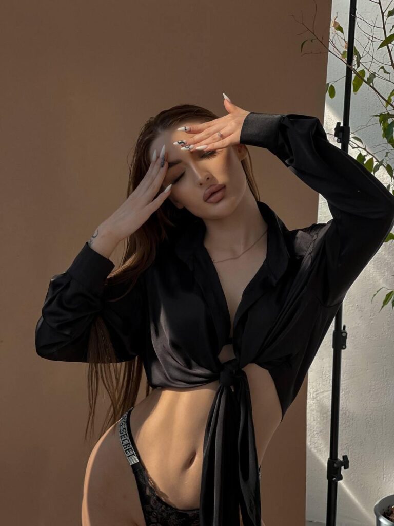 Проститутка Адель в Москве